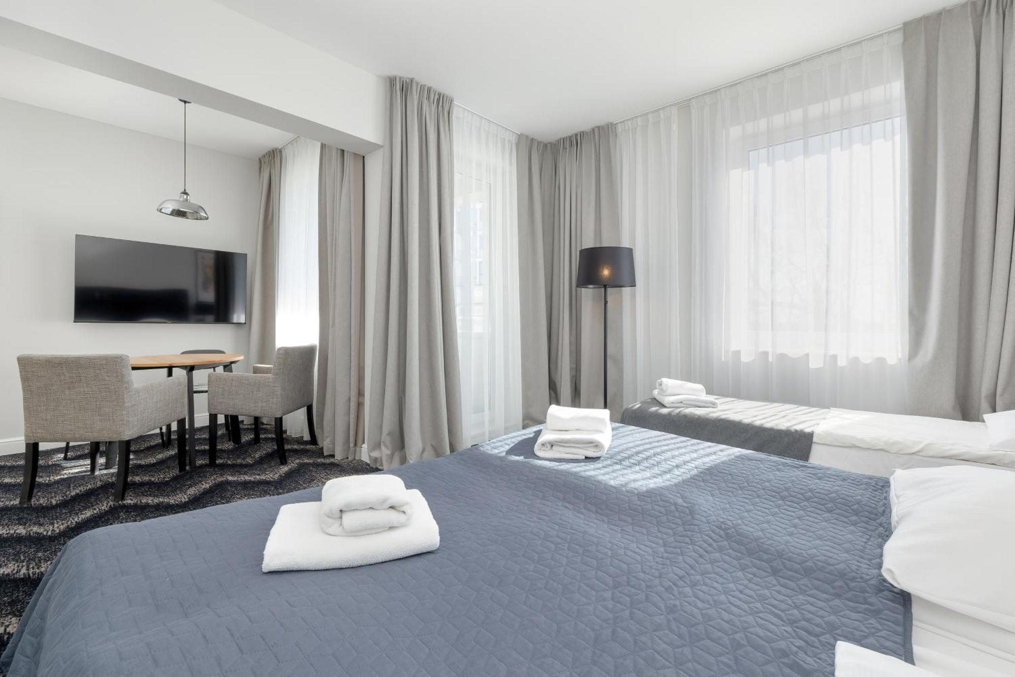 Aparthotel Etna Kołobrzeg Esterno foto