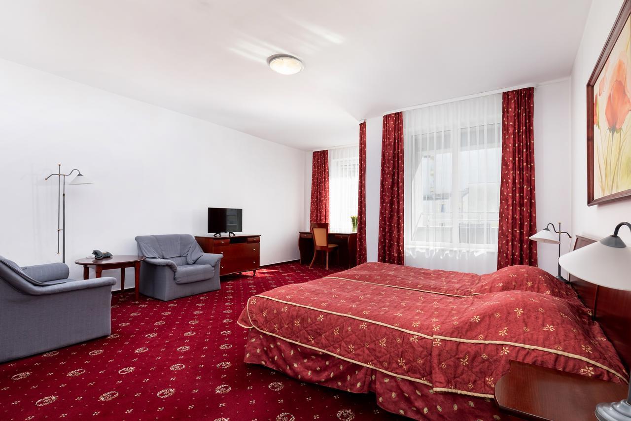 Aparthotel Etna Kołobrzeg Esterno foto